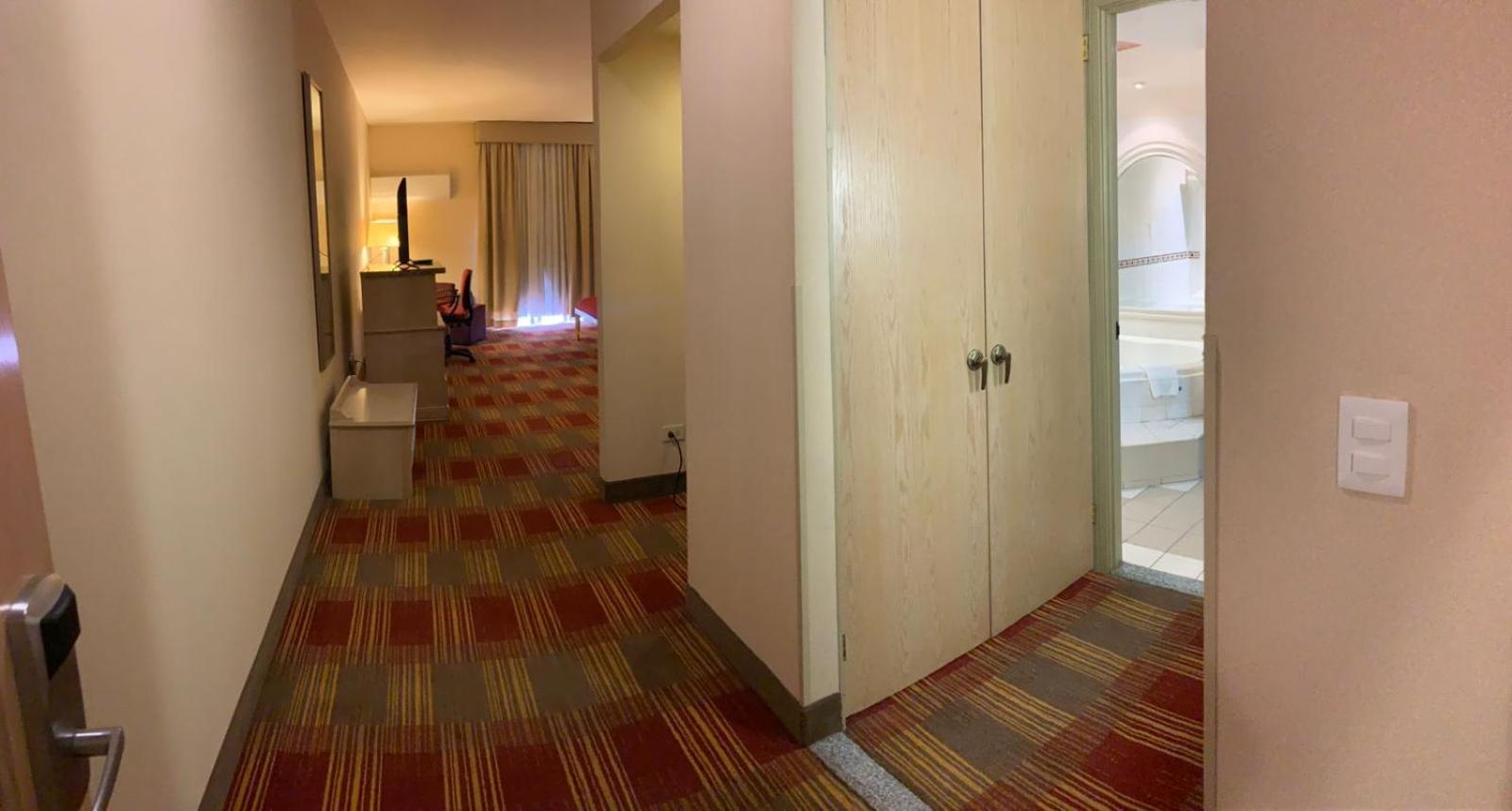 Holiday Inn Monclova By Ihg Екстериор снимка