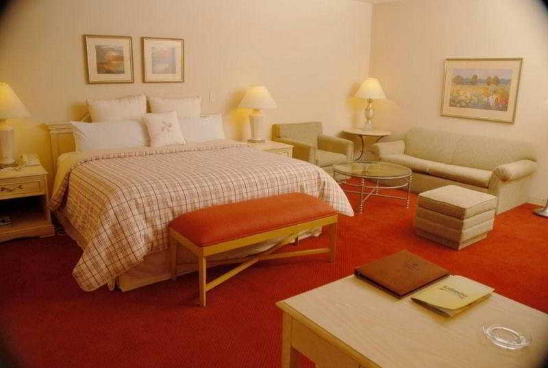 Holiday Inn Monclova By Ihg Екстериор снимка